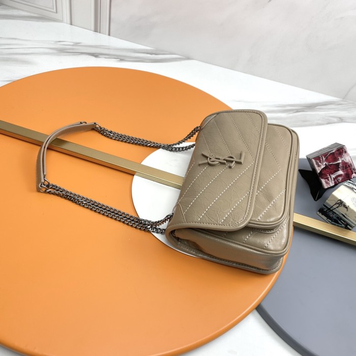 Handbags SAINT LAURENT 533037 size  22-16-7 cm