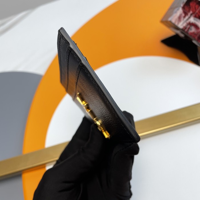 Handbags SAINT LAURENT 423291 size 10x7.5x0.5 cm