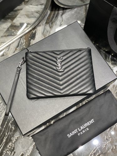 Handbags SAINT LAURENT 379039 size 24×17.5×1.5 cm
