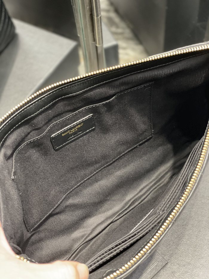 Handbags SAINT LAURENT 440222 size 36x24.5x2.5 cm