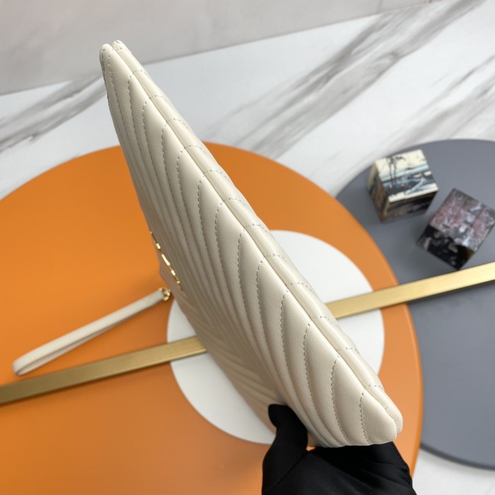 Handbags SAINT LAURENT 440222 size 36x24.5x2.5 cm