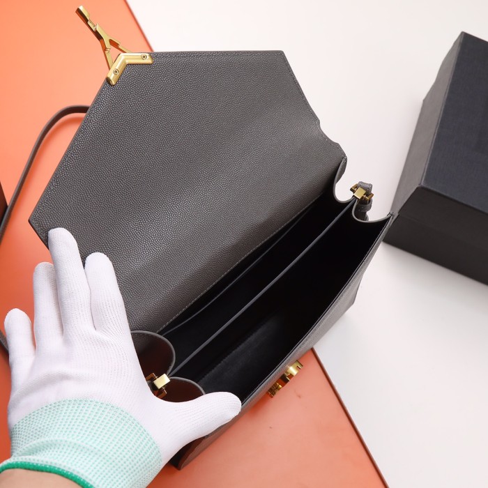 Handbags SAINT LAURENT 578000 size 24.5×20×11.5 cm