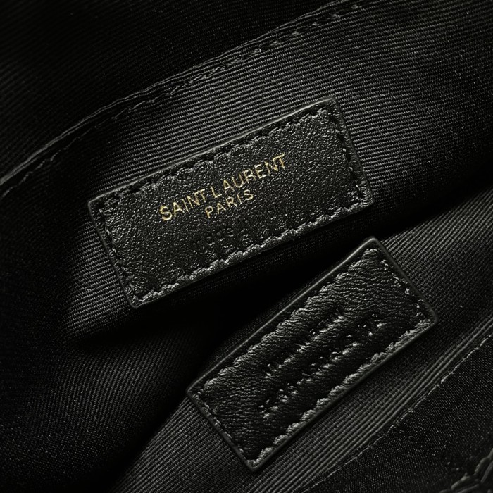 Handbags SAINT LAURENT 379039 size 24×17.5×1.5 cm