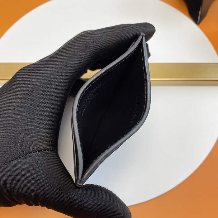 Handbags SAINT LAURENT 423291 size 10x7.5x0.5 cm