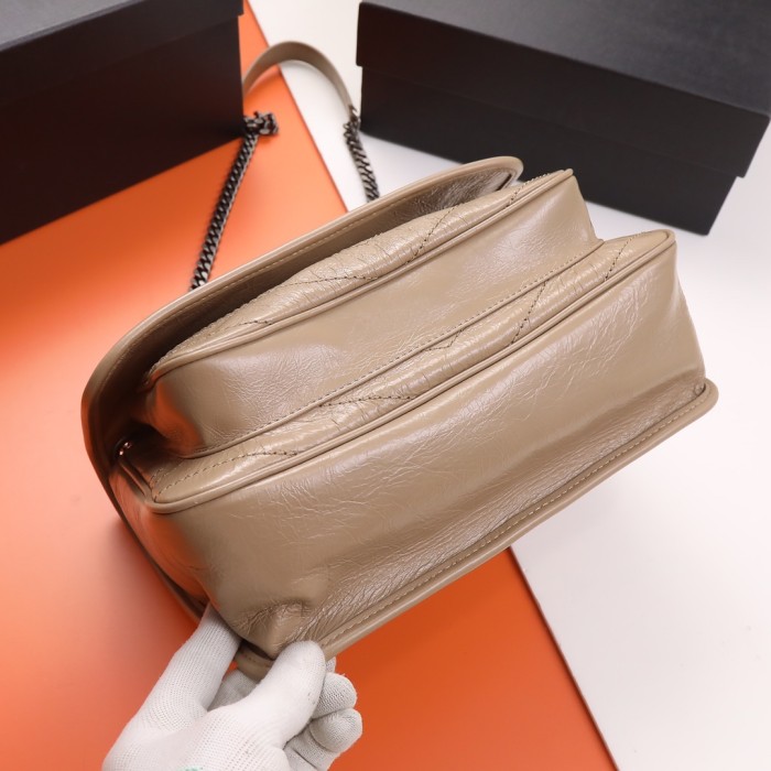 Handbags SAINT LAURENT 498894 size 28×8×20 cm