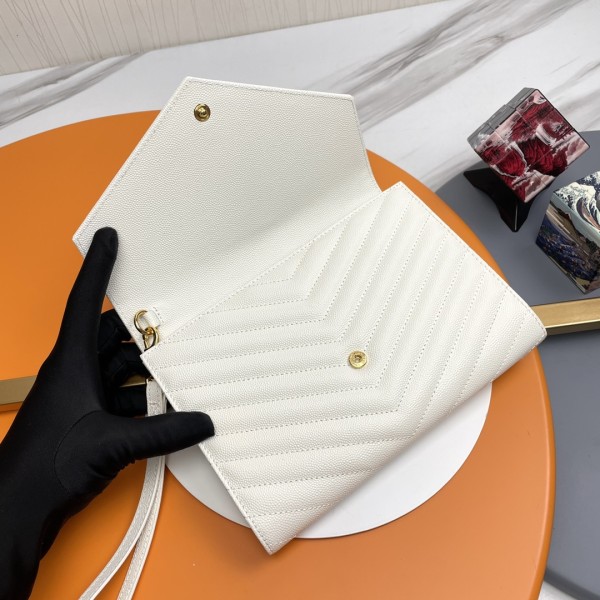 SAINT LAURENT Monogram Leather Clutch Regular Women's Vintage White 617662-BOW01-9207 size 21*3*16 cm