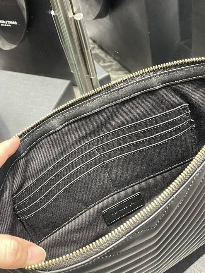 Handbags SAINT LAURENT 440222 size 36x24.5x2.5 cm