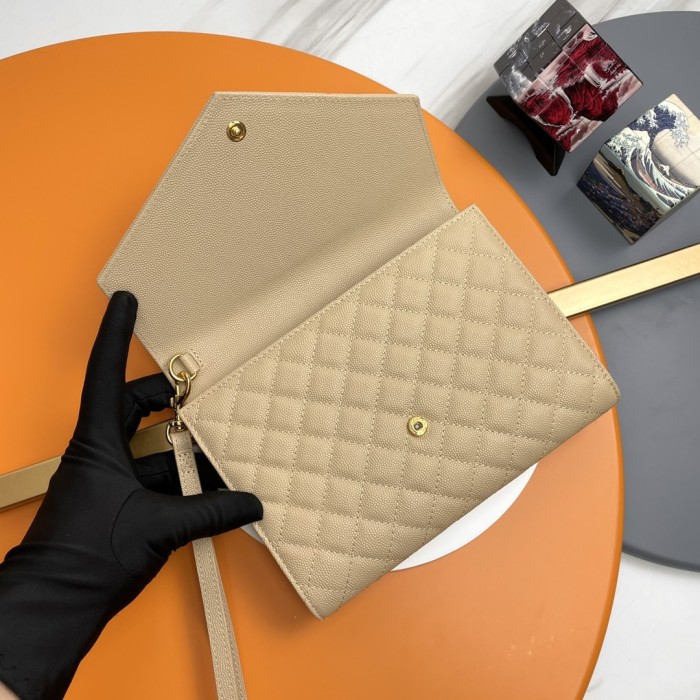 Handbags SAINT LAURENT 617662 size 21x16x3 cm