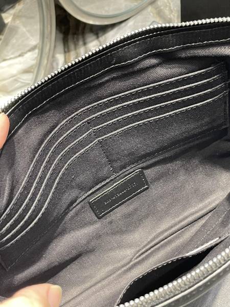 Handbags SAINT LAURENT 413444 size 30×21.5×2 cm