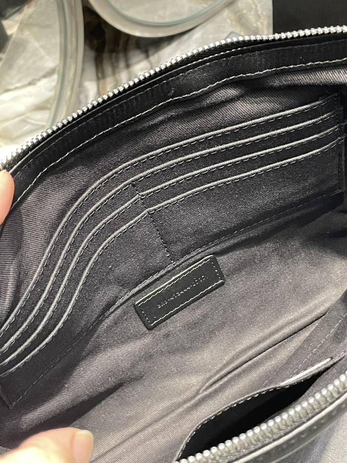 Handbags SAINT LAURENT 413444 size 30×21.5×2 cm