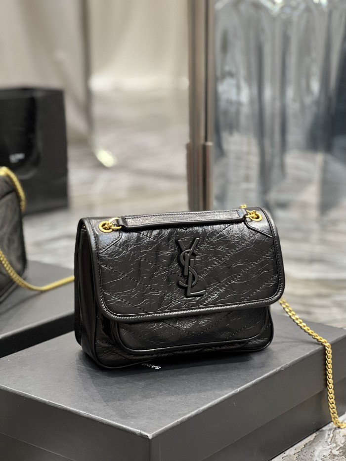 Handbags SAINT LAURENT 633151 size 22×16.5×12 cm