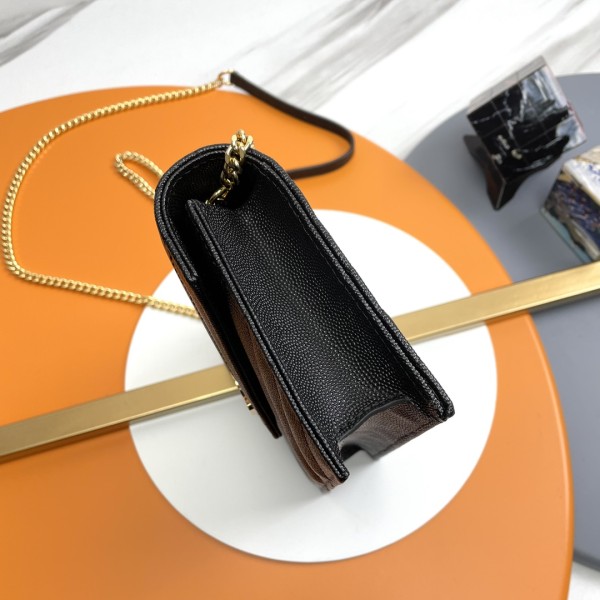 SAINT LAURENT ENVELOPE Quilted Grain Embossed Leather Envelope Bag Wallets Shoulder Bag Crossbody Bag Women's Black 393953-BOW01-1000 size L19*W3.5*H12.5cm