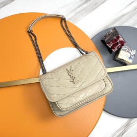 Handbags SAINT LAURENT 533037 size  22-16-7 cm