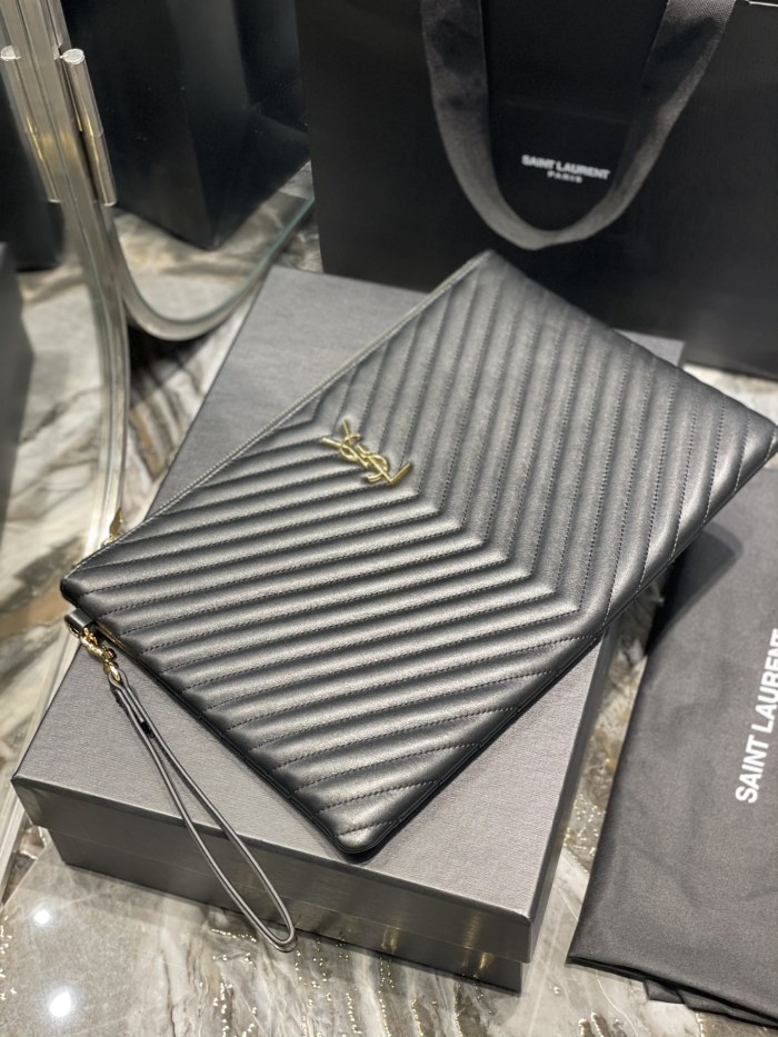 Handbags SAINT LAURENT 440222 size 36x24.5x2.5 cm