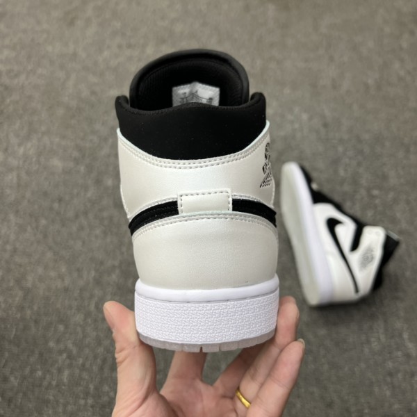 Jordan 1 Mid Diamond Shorts