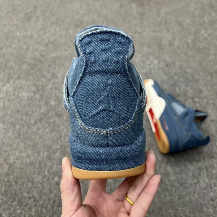 Jordan 4 Retro Levi's Denim (Tag with Levi's Logo)