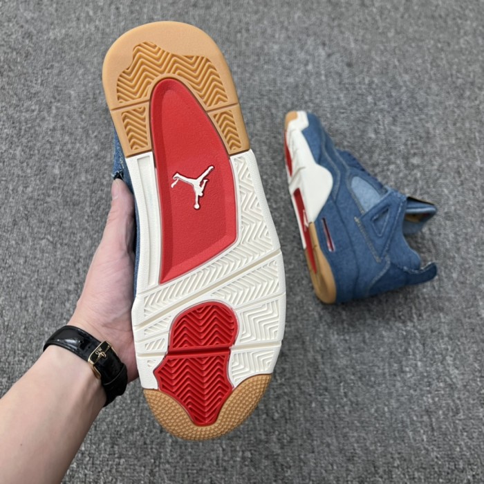 Jordan 4 Retro Levi's Denim (Tag with Levi's Logo)