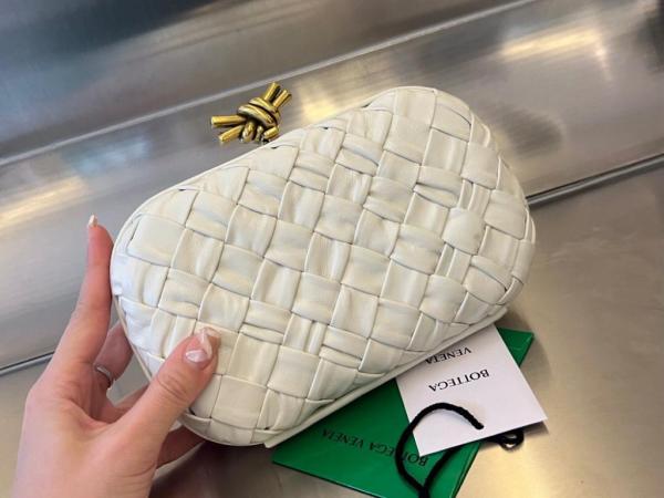 Handbag Bottega Veneta 717622 size 19*11.5*5cm