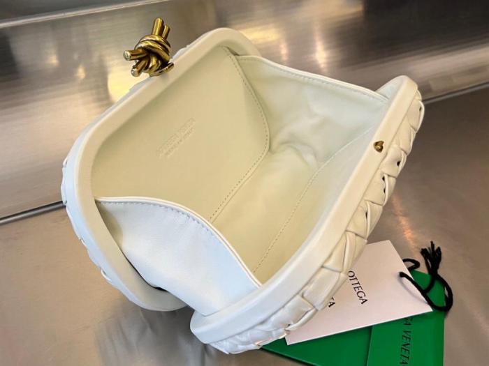 Handbag Bottega Veneta 717622 size 19*11.5*5cm