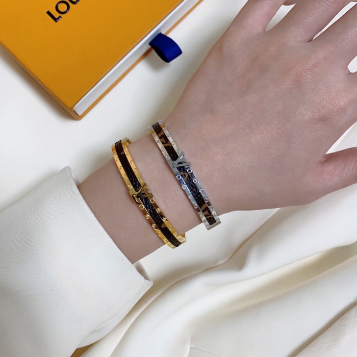 Jewelry Louis Vuitton 143