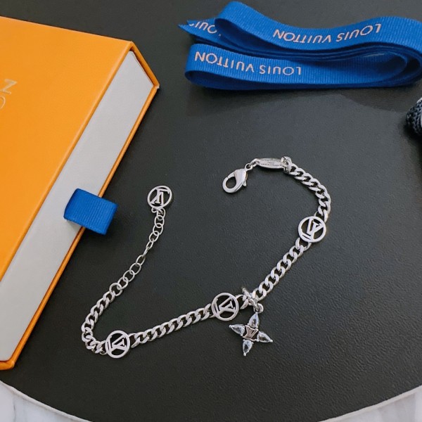 Jewelry Louis Vuitton 138