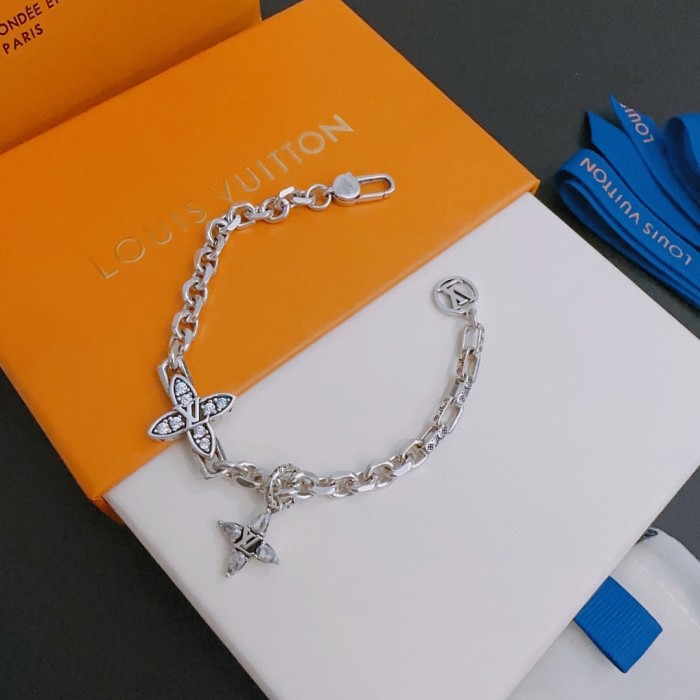 Jewelry Louis Vuitton 139