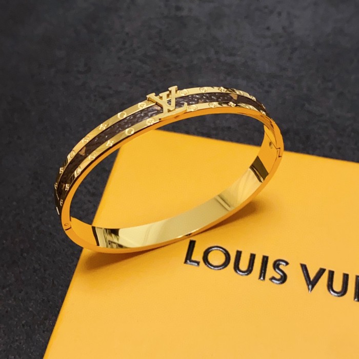 Jewelry Louis Vuitton 143