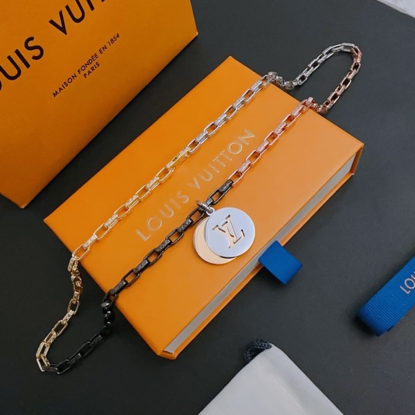 Jewelry Louis Vuitton 146