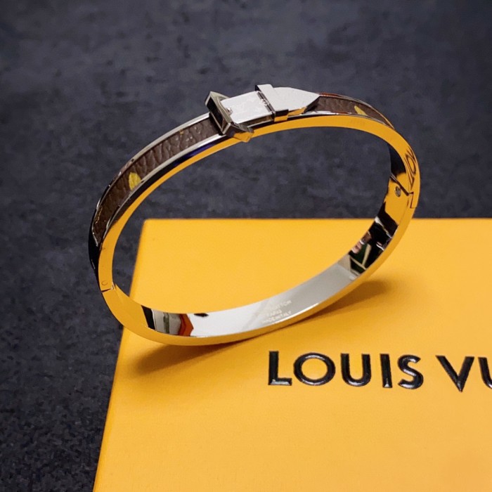 Jewelry Louis Vuitton 142