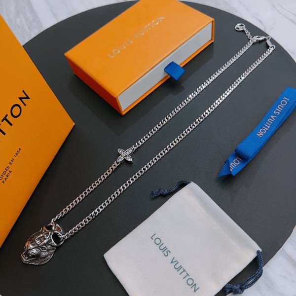 Jewelry Louis Vuitton 136