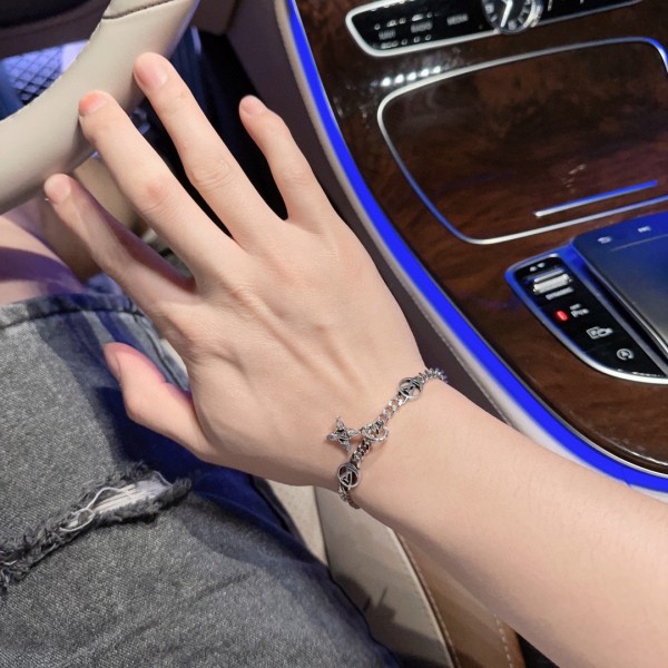 Jewelry Louis Vuitton 138