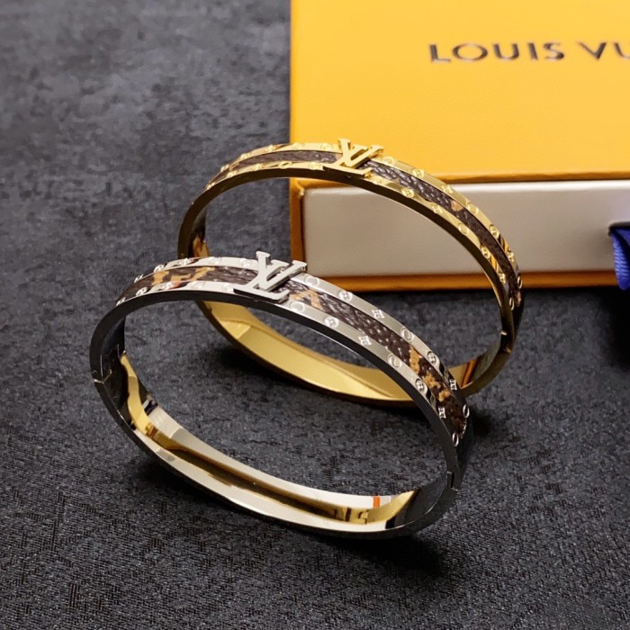 Jewelry Louis Vuitton 143