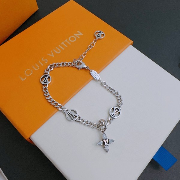 Jewelry Louis Vuitton 138