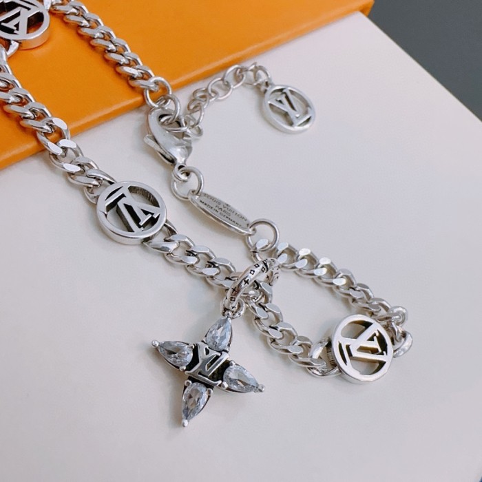 Jewelry Louis Vuitton 138