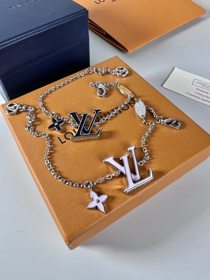 Jewelry Louis Vuitton 152