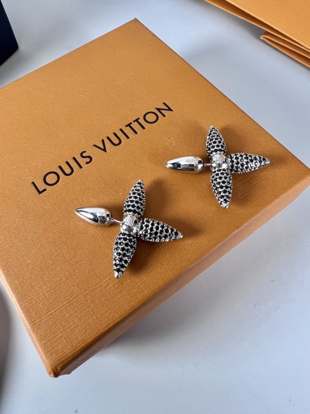 Jewelry Louis Vuitton 157