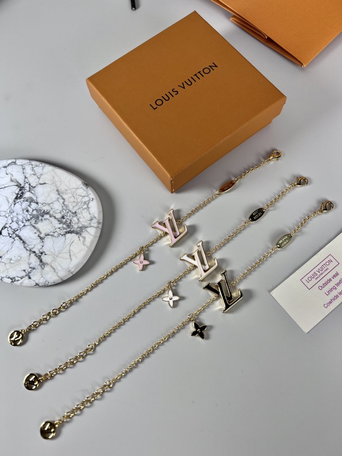 Jewelry Louis Vuitton 156