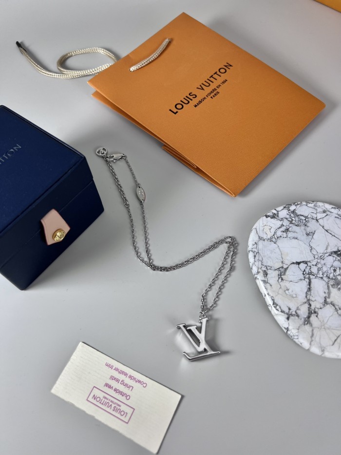 Jewelry Louis Vuitton 153