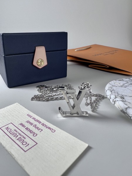 Jewelry Louis Vuitton 153