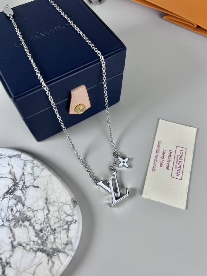 Jewelry Louis Vuitton 154