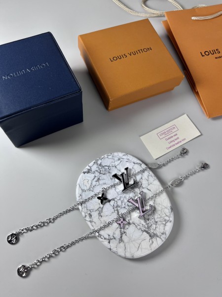 Jewelry Louis Vuitton 152