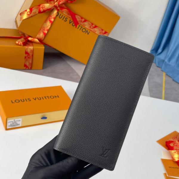 Handbag Louis Vuitton M58192 size 19*10*2 cm