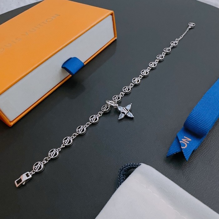 Jewelry Louis Vuitton 179