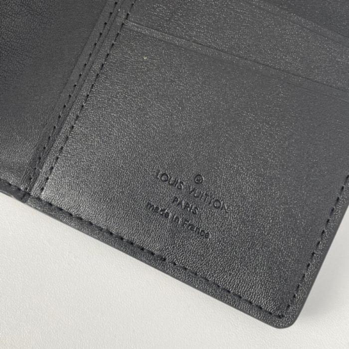 Handbag Louis Vuitton M58192 size 19*10*2 cm