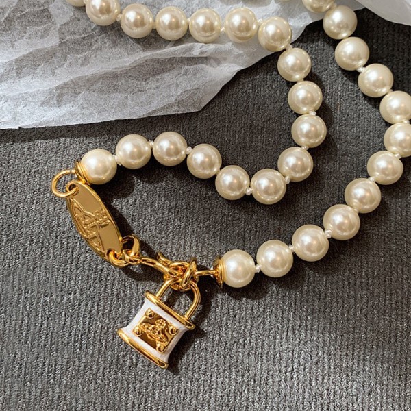 Jewelry vivienne westwood 81