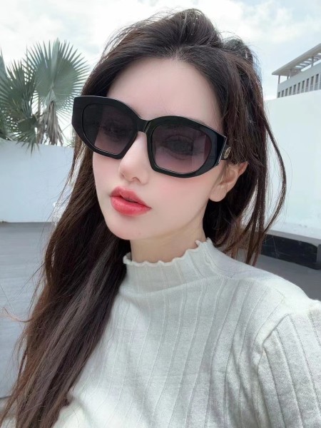 Sunglasses DIOR CD8027