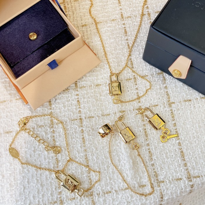 Jewelry Louis Vuitton 195