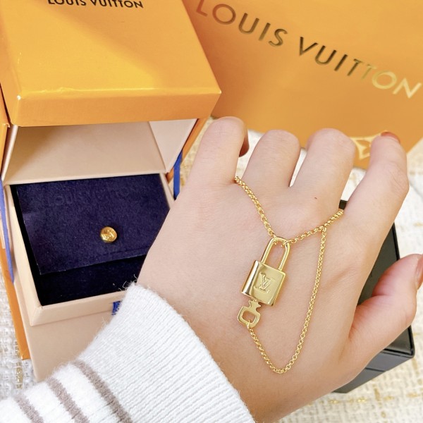 Jewelry Louis Vuitton 194