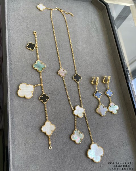 Jewelry Van Cleef x Arpels 24