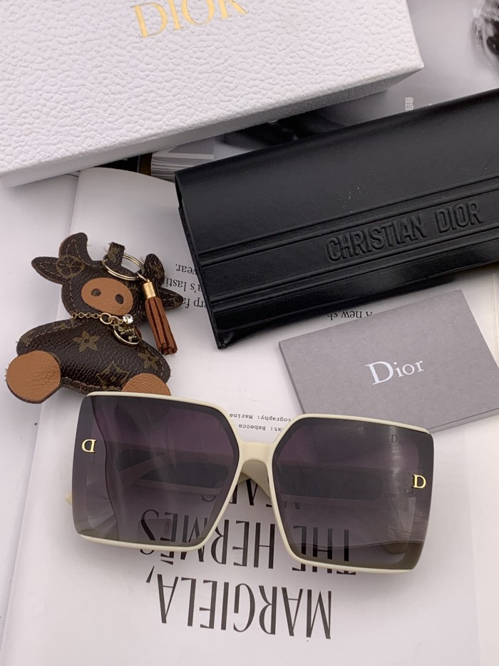 Sunglasses DIOR D0292